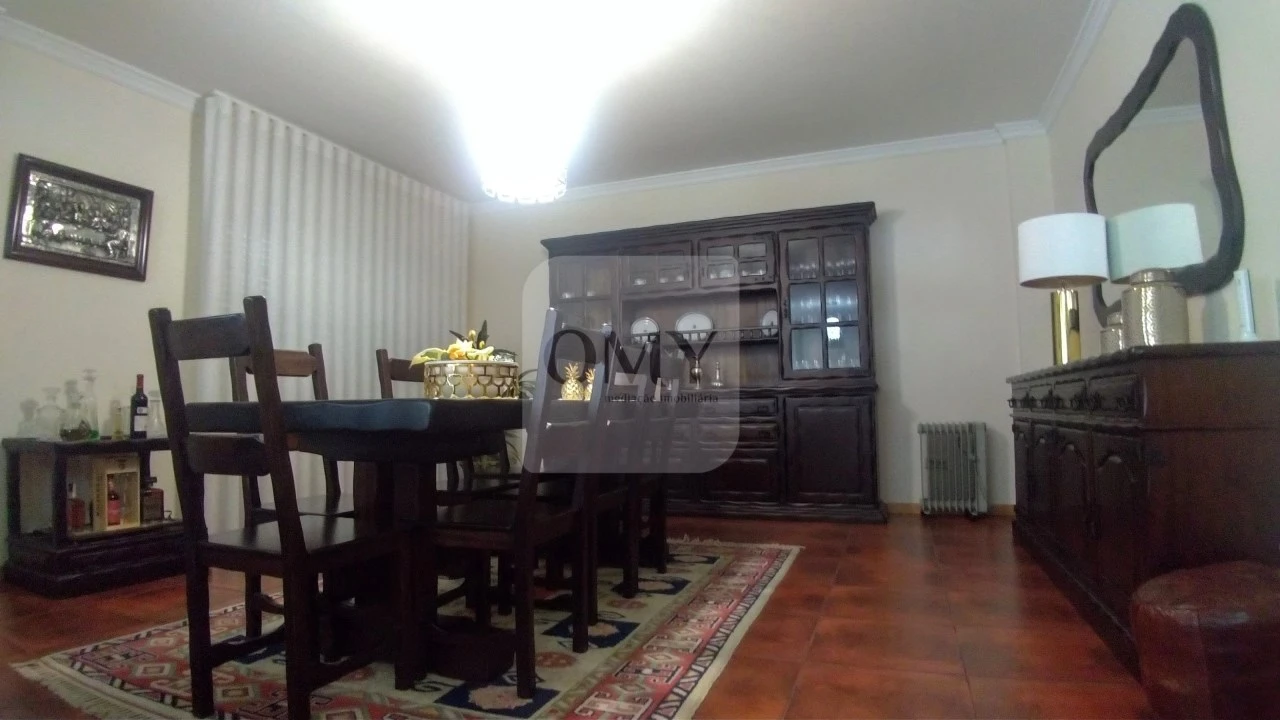 Moradia T4 para Venda em Mateus Foto 11