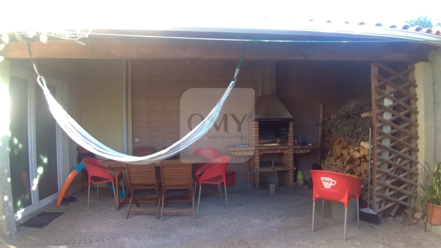 Moradia T4 para Venda em Mateus Foto 5