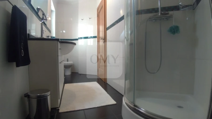 Moradia T4 para Venda em Mateus Foto 22