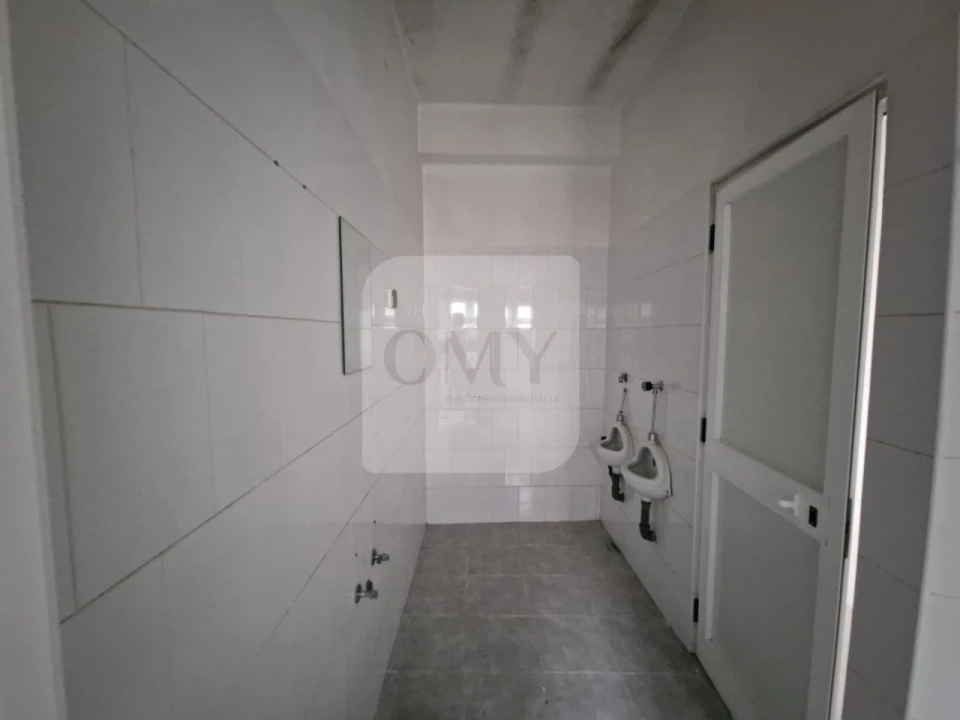 Loja para Venda em Sanfins do Douro Foto 10