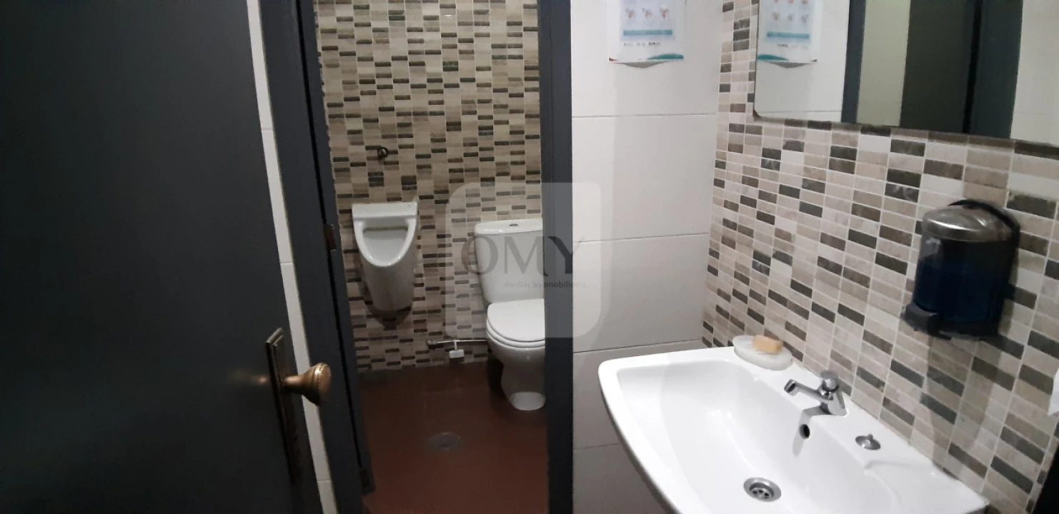 Loja para Arrendamento em Nossa Senhora da Conceição, São Pedro e São Dinis Foto 6