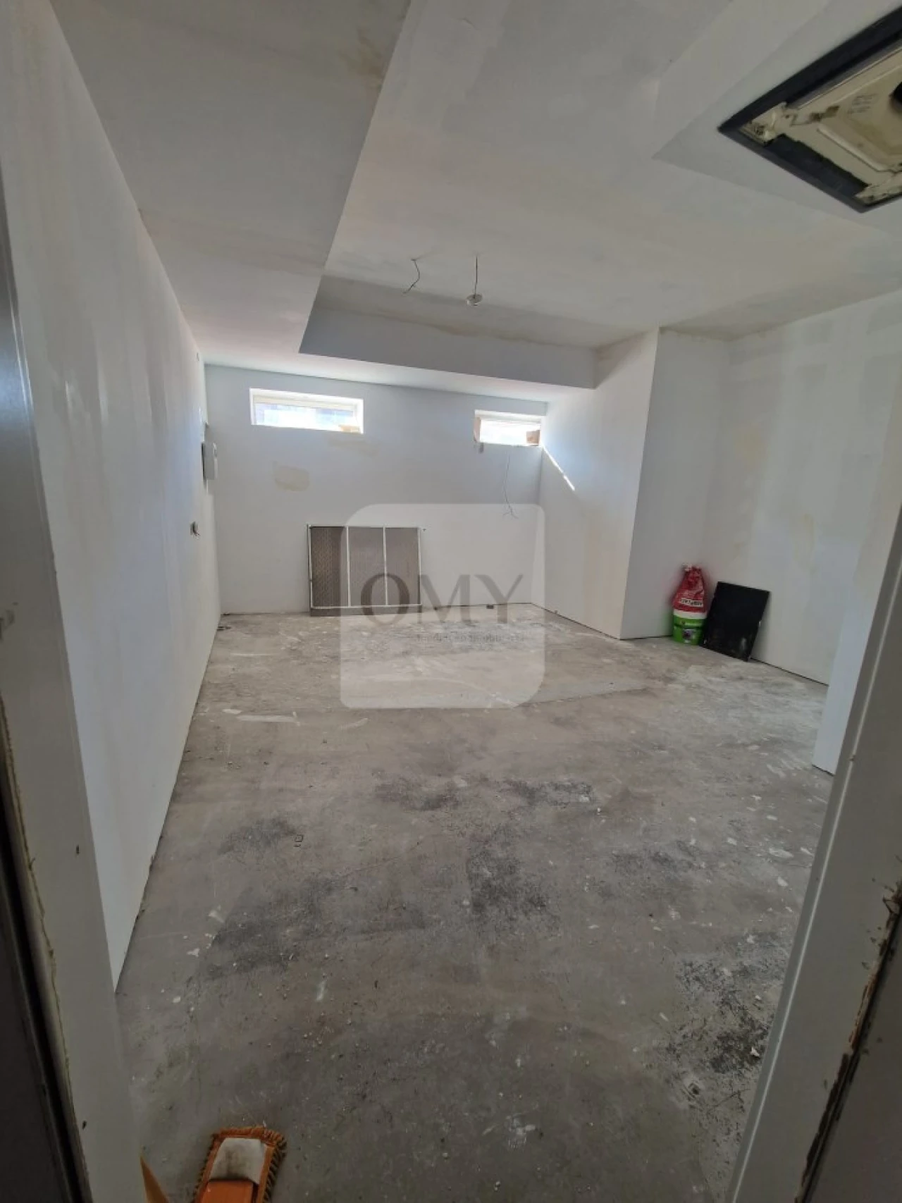 Loja para Arrendamento em Nossa Senhora da Conceição, São Pedro e São Dinis Foto 3