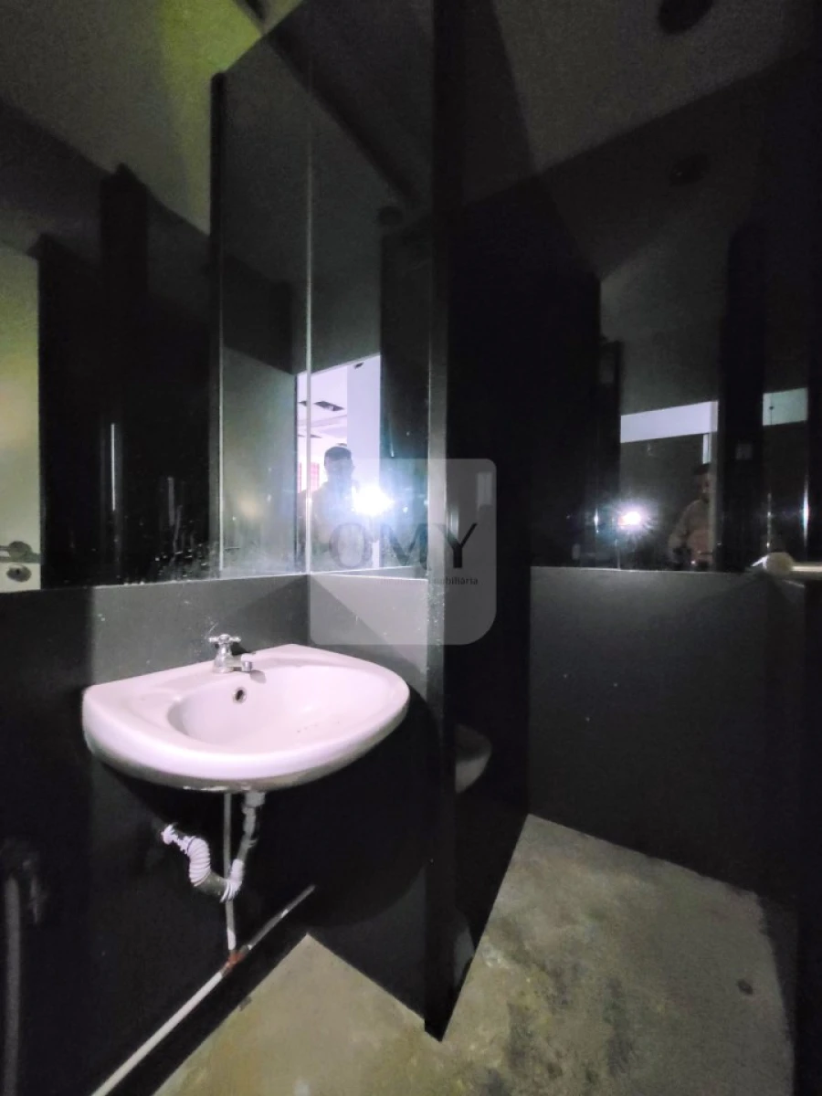 Loja para Arrendamento em Nossa Senhora da Conceição, São Pedro e São Dinis Foto 4