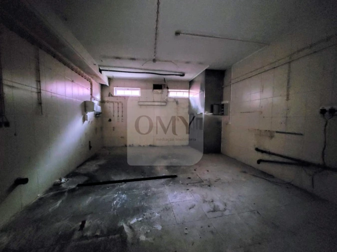 Loja para Arrendamento em Nossa Senhora da Conceição, São Pedro e São Dinis Foto 8