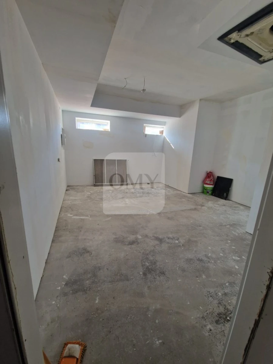 Loja para Arrendamento em Nossa Senhora da Conceição, São Pedro e São Dinis Foto 3