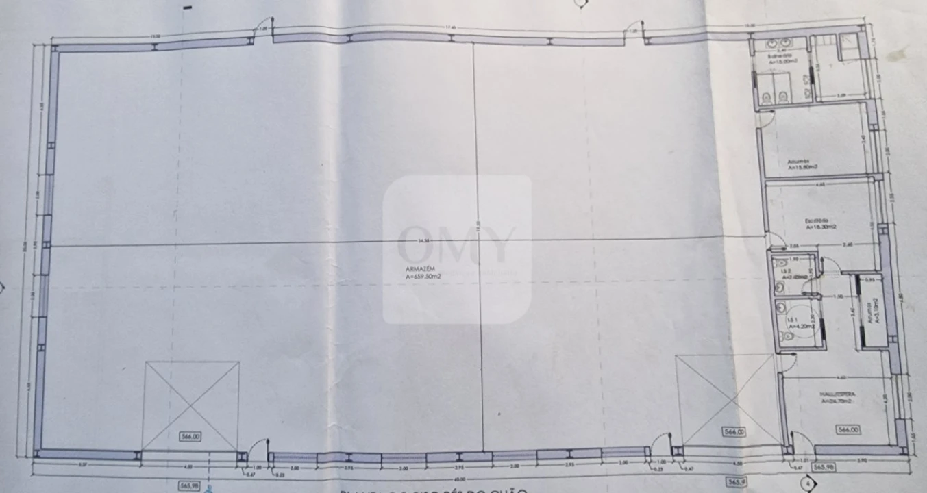 Armazém para Arrendamento em Constantim e Vale de Nogueiras Foto 13