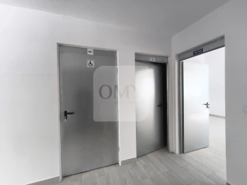 Armazém para Arrendamento em Constantim e Vale de Nogueiras
