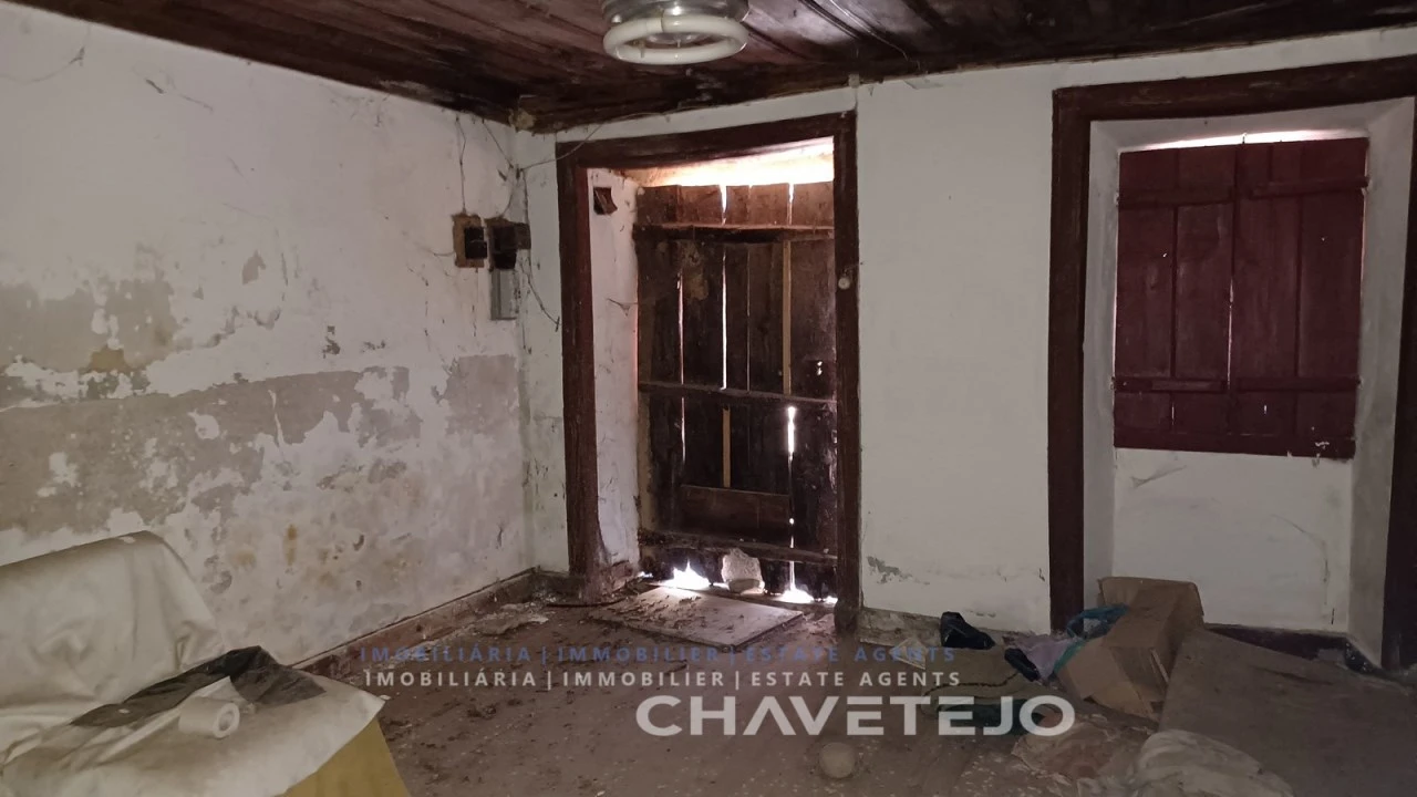 Moradia T3 para Venda em Casais e Alviobeira Foto 13