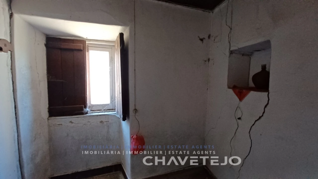 Moradia T3 para Venda em Casais e Alviobeira Foto 17