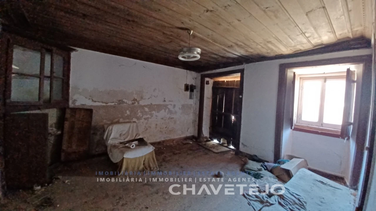 Moradia T3 para Venda em Casais e Alviobeira Foto 18