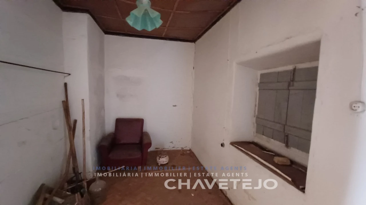 Moradia T3 para Venda em Casais e Alviobeira Foto 33