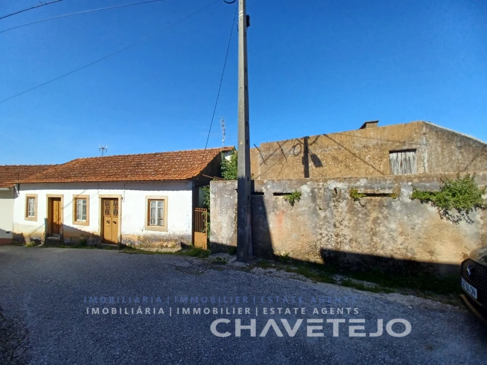 Moradia T3 para Venda em Casais e Alviobeira Foto 54