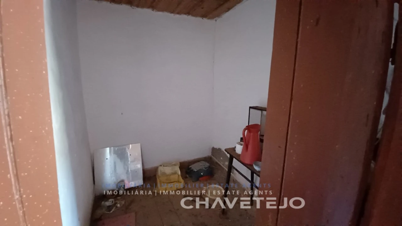Moradia T3 para Venda em Casais e Alviobeira Foto 17