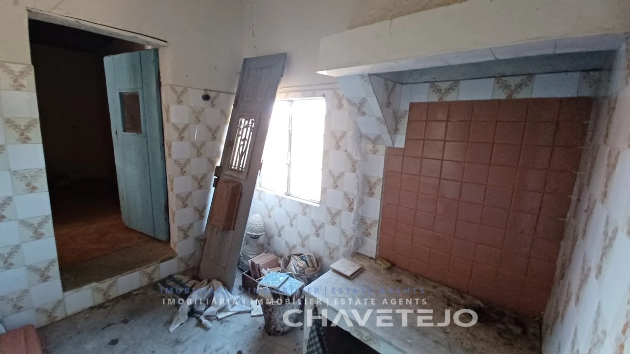 Moradia T3 para Venda em Casais e Alviobeira Foto 37