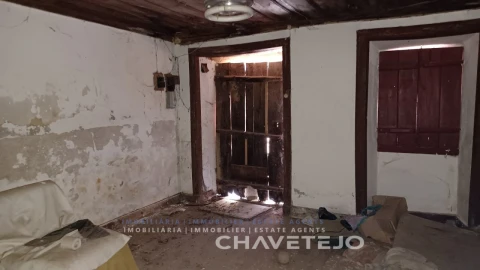 Moradia T3 para Venda em Casais e Alviobeira