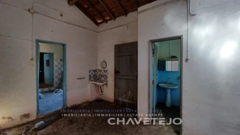 Moradia T3 para Venda em Casais e Alviobeira