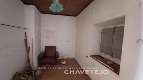 Moradia T3 para Venda em Casais e Alviobeira