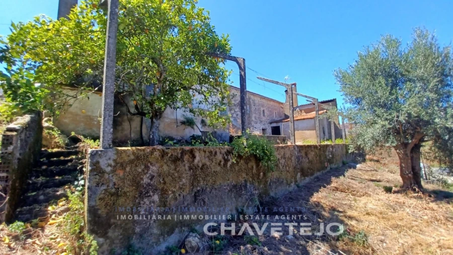 Moradia T3 para Venda em Casais e Alviobeira Foto 5