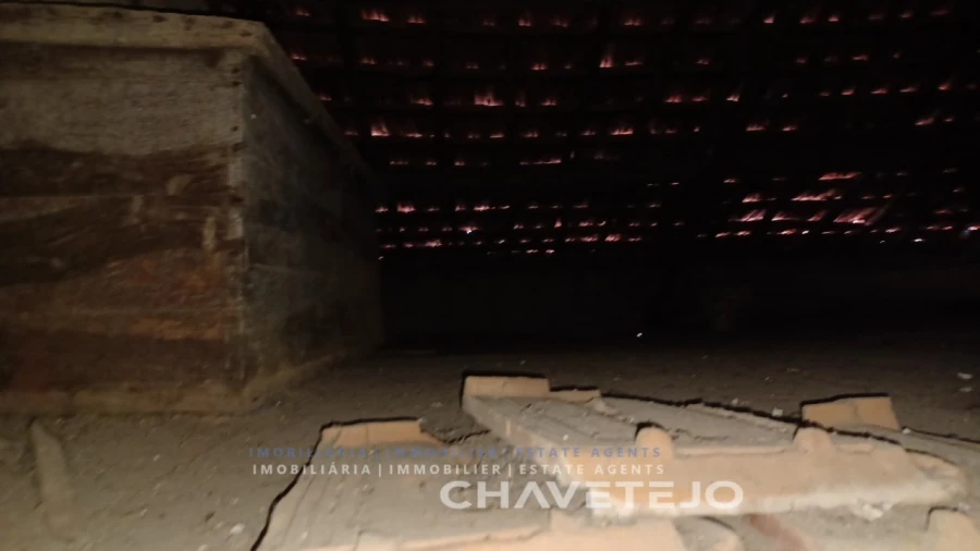 Moradia T3 para Venda em Casais e Alviobeira Foto 20