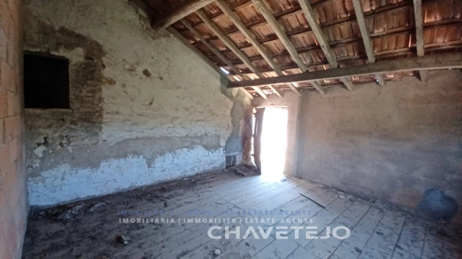 Moradia T3 para Venda em Casais e Alviobeira Foto 21