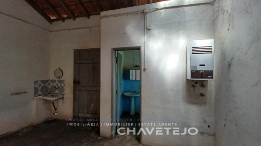 Moradia T3 para Venda em Casais e Alviobeira Foto 30