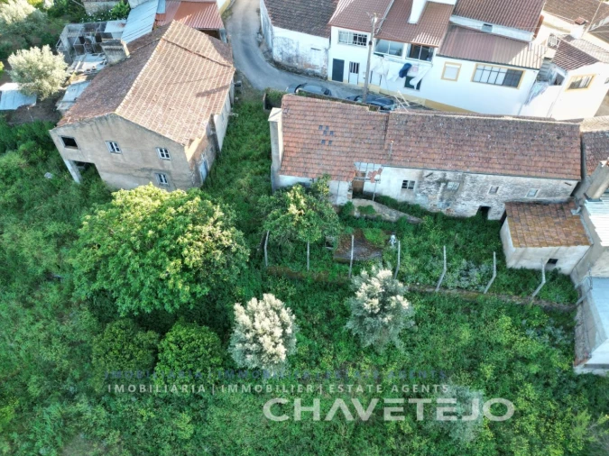 Moradia T3 para Venda em Casais e Alviobeira Foto 3