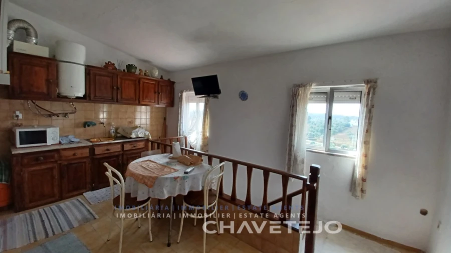 Moradia T1 para Venda em Além da Ribeira e Pedreira Foto 10