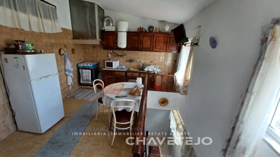 Moradia T1 para Venda em Além da Ribeira e Pedreira Foto 11