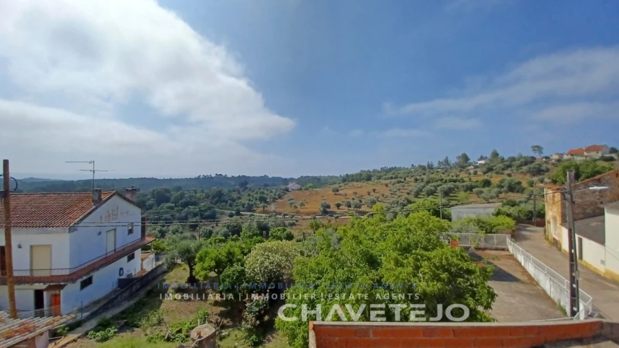 Moradia T1 para Venda em Além da Ribeira e Pedreira Foto 16