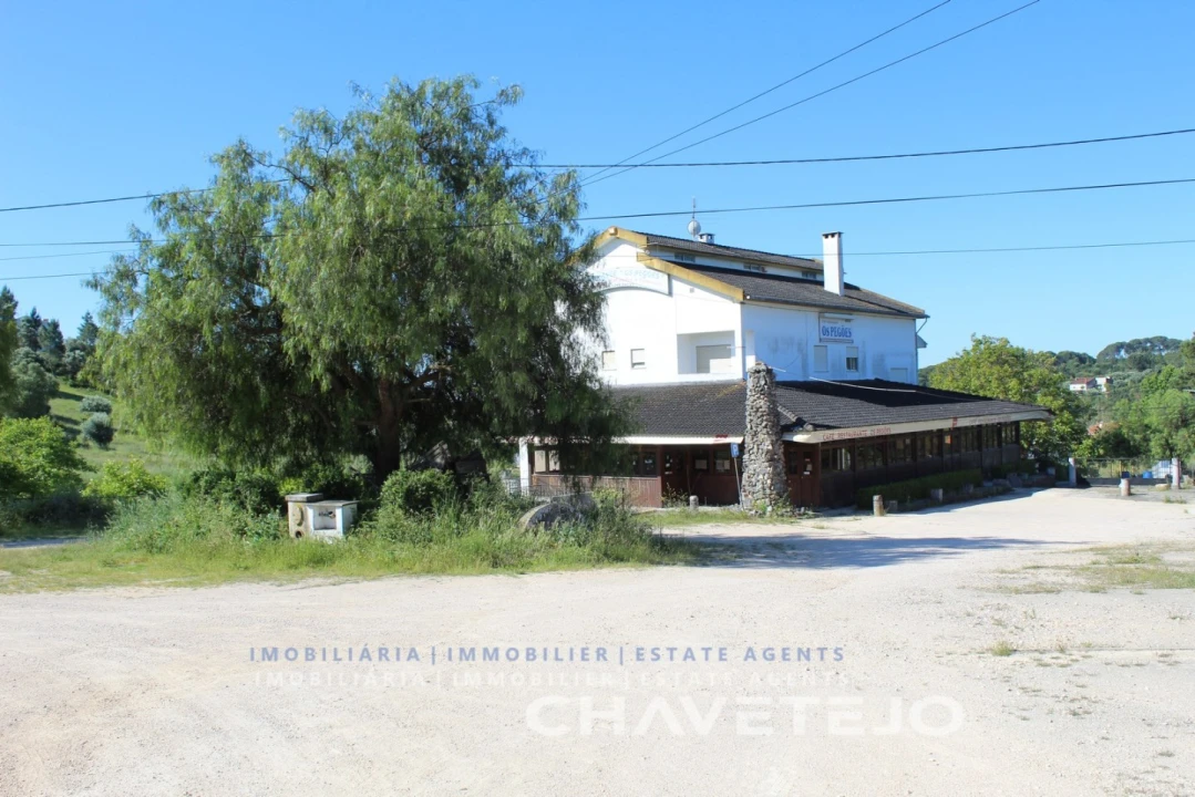 Negócio para Venda em Carregueiros Foto 2