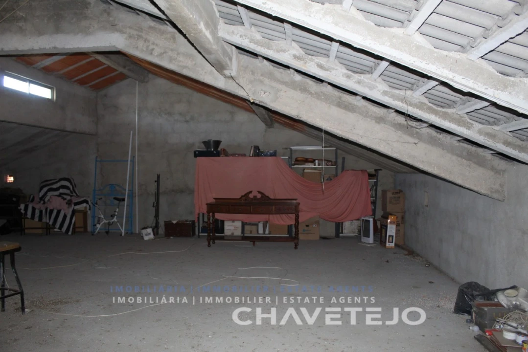 Negócio para Venda em Carregueiros Foto 19