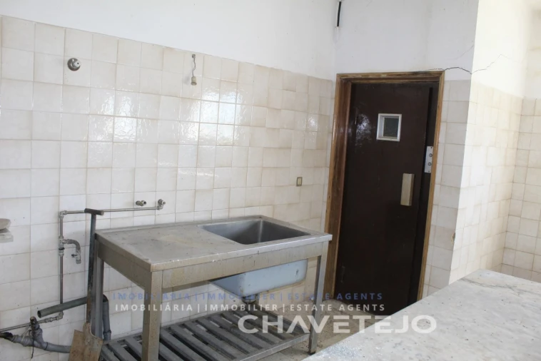 Negócio para Venda em Carregueiros Foto 30