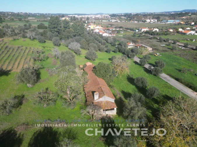 Moradia T2 para Venda em São João Baptista e Santa Maria dos Olivais Foto 4