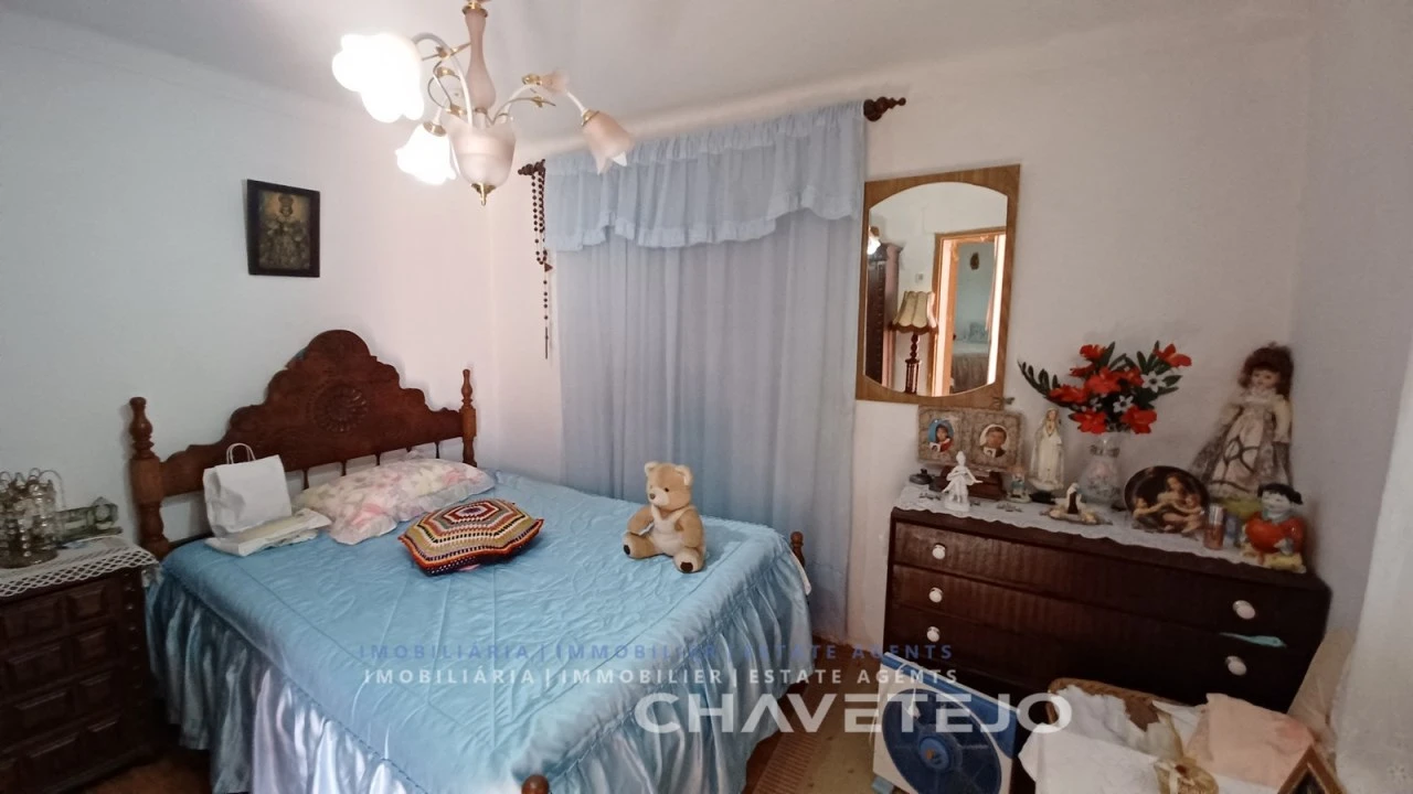 Prédio para Venda em São João Baptista e Santa Maria dos Olivais Foto 34