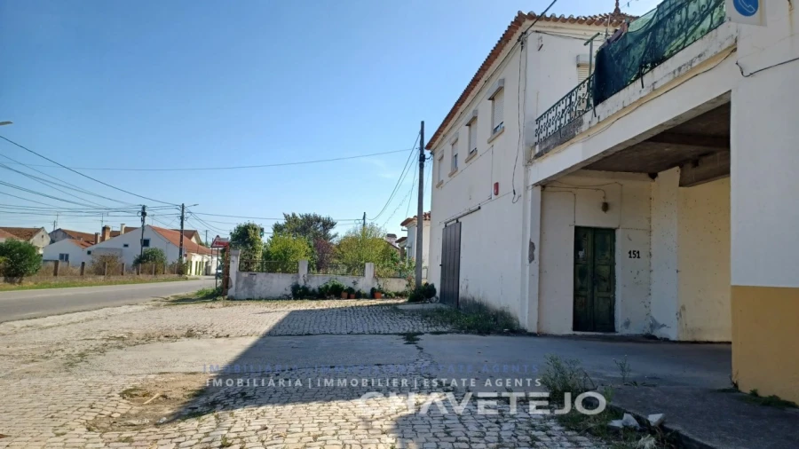 Prédio para Venda em São João Baptista e Santa Maria dos Olivais Foto 2
