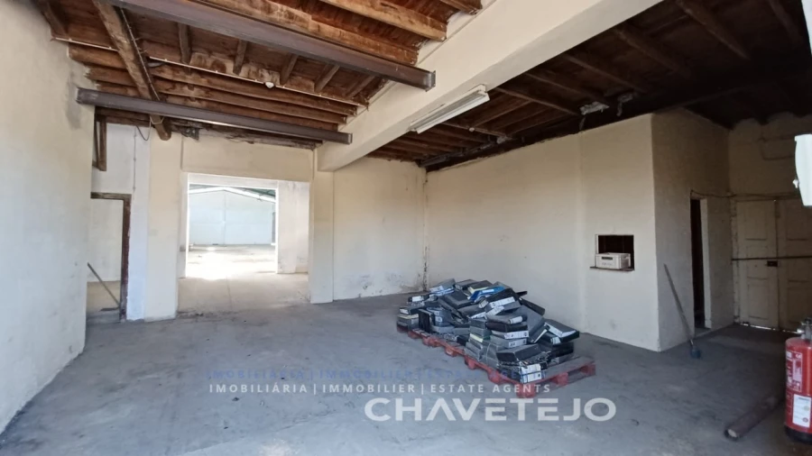 Prédio para Venda em São João Baptista e Santa Maria dos Olivais Foto 5