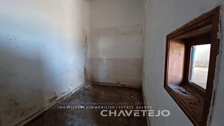 Prédio para Venda em São João Baptista e Santa Maria dos Olivais Foto 9