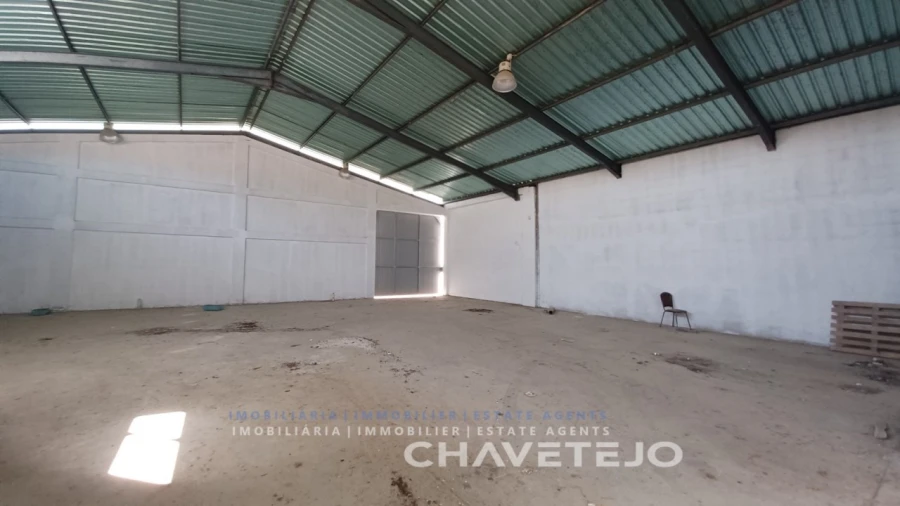 Prédio para Venda em São João Baptista e Santa Maria dos Olivais Foto 12