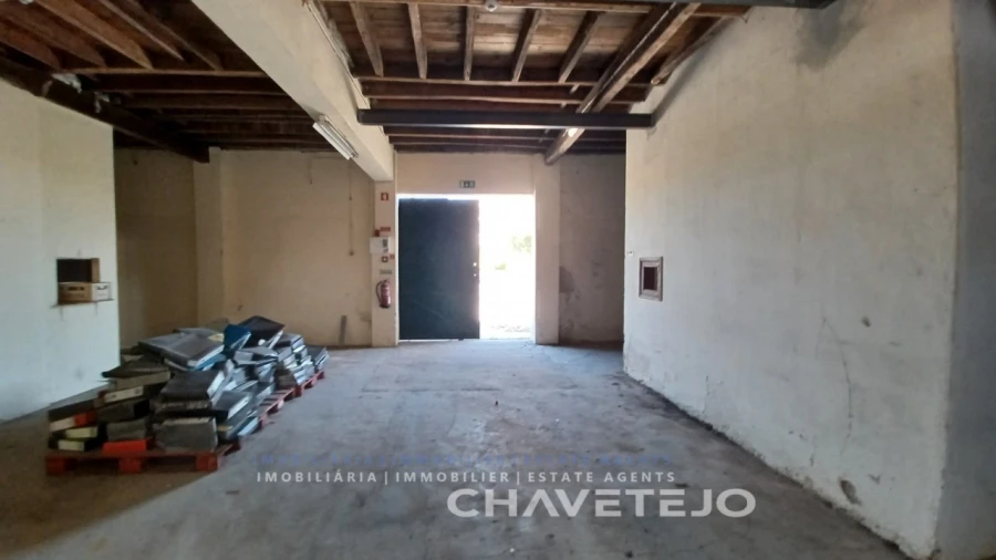 Prédio para Venda em São João Baptista e Santa Maria dos Olivais Foto 19