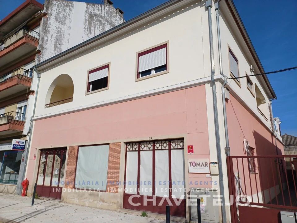Prédio para Venda em São João Baptista e Santa Maria dos Olivais Foto 2