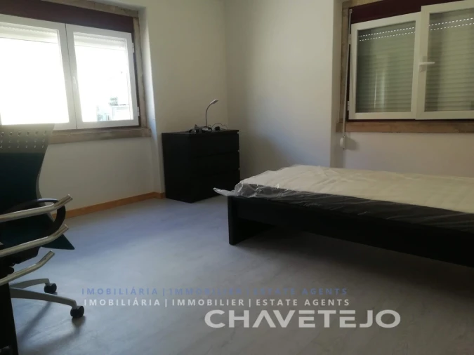 Prédio para Venda em São João Baptista e Santa Maria dos Olivais Foto 12