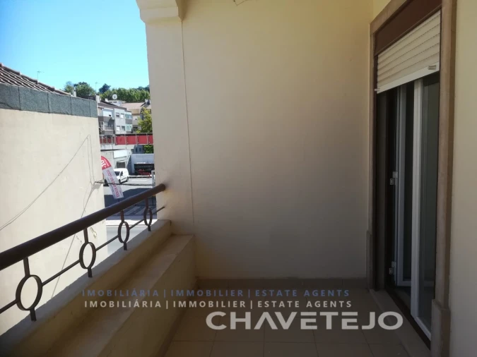 Prédio para Venda em São João Baptista e Santa Maria dos Olivais Foto 19