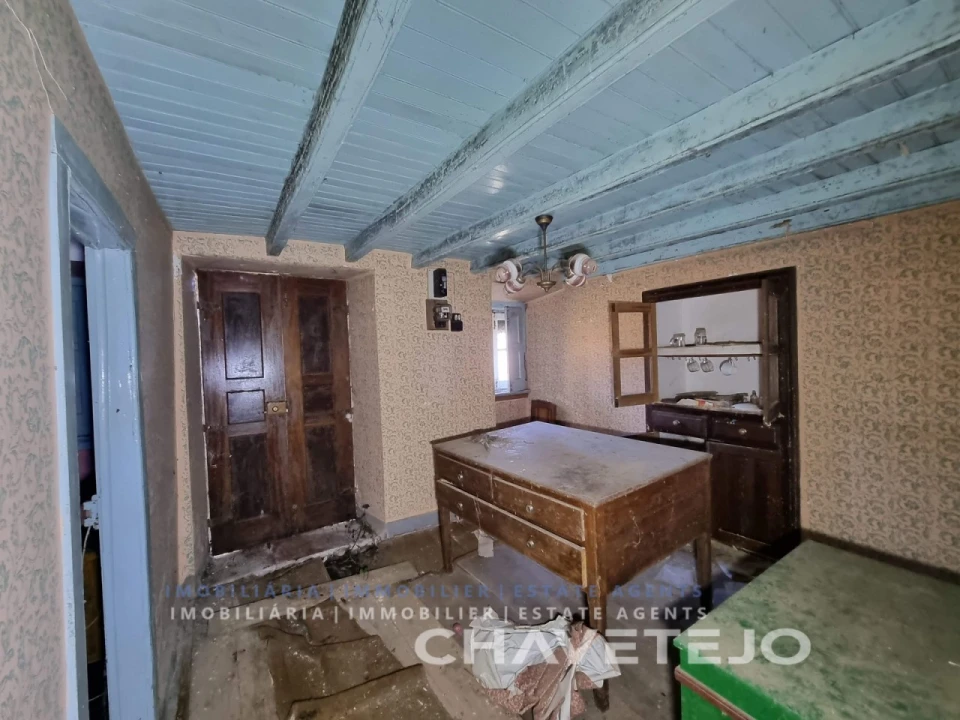 Moradia T2 para Venda em Beco Foto 13