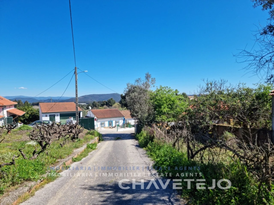 Moradia T2 para Venda em Beco Foto 25