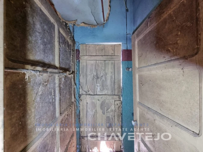 Moradia T2 para Venda em Beco Foto 9