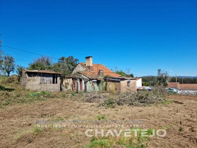 Moradia T2 para Venda em Beco Foto 20