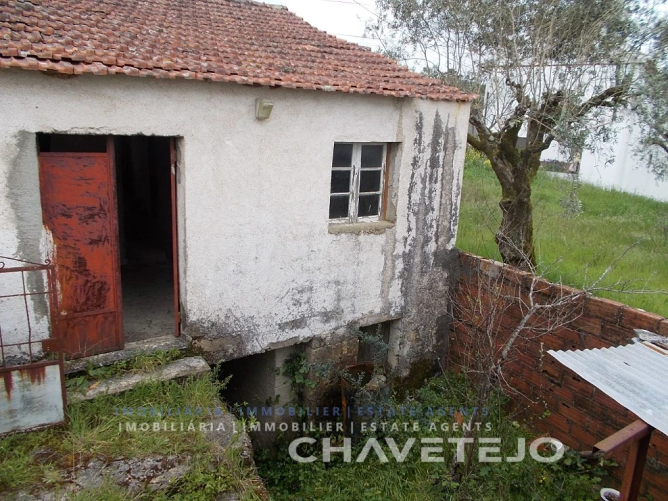 Moradia T4 para Venda em Freixianda, Ribeira do Fárrio e Formigais Foto 2