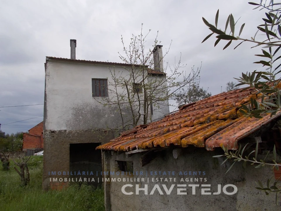 Moradia T4 para Venda em Freixianda, Ribeira do Fárrio e Formigais Foto 10