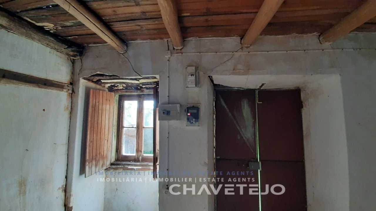 Moradia T4 para Venda em Pussos São Pedro Foto 9