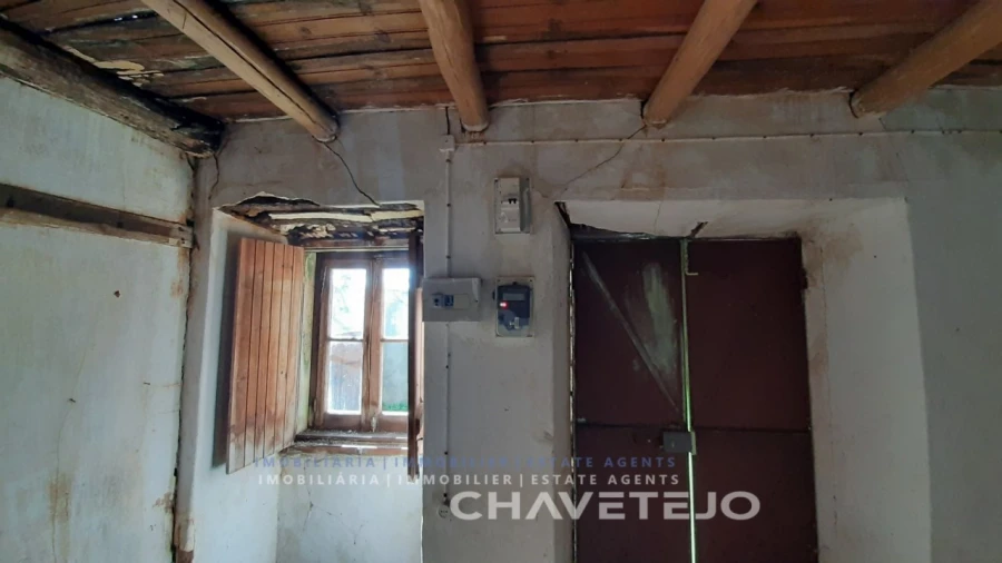 Moradia T4 para Venda em Pussos São Pedro Foto 9